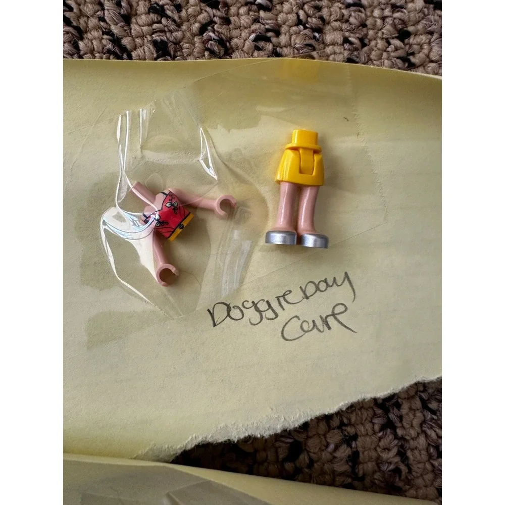 LEGO FRIENDS: Doggy Day‎ Care (41691) 100% Complete Set Poodle Emma Roxy